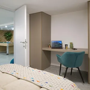 Romsuites - With Jacuzzi & Pool Table, Center, Bahai Garden חיפה
