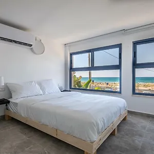 Apartment Port City - Bat Galim Oceanfront Luxury, Haifa