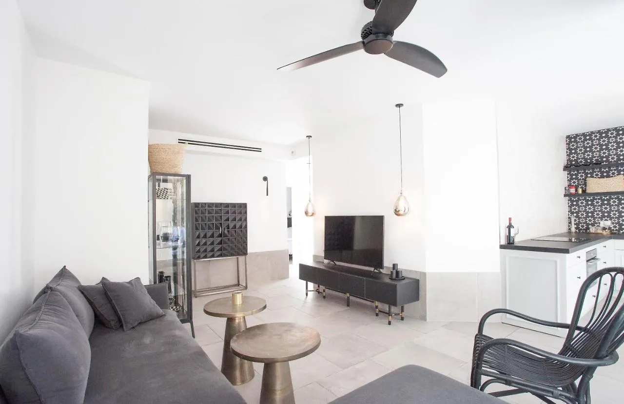 Etis Garden Seafront Apartment Haifa